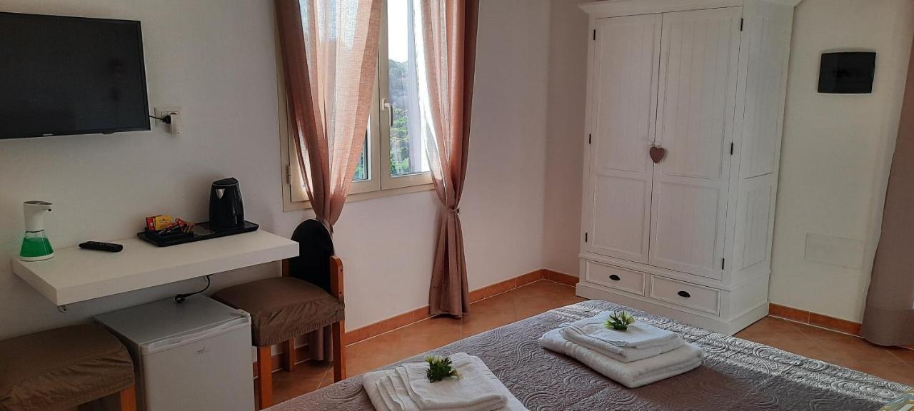 Monte Becco Panoramic Rooms Санта-Тереза-Галлура Экстерьер фото